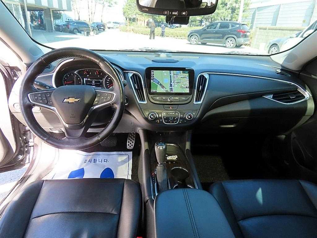 Chevrolet Malibu - Vista 7