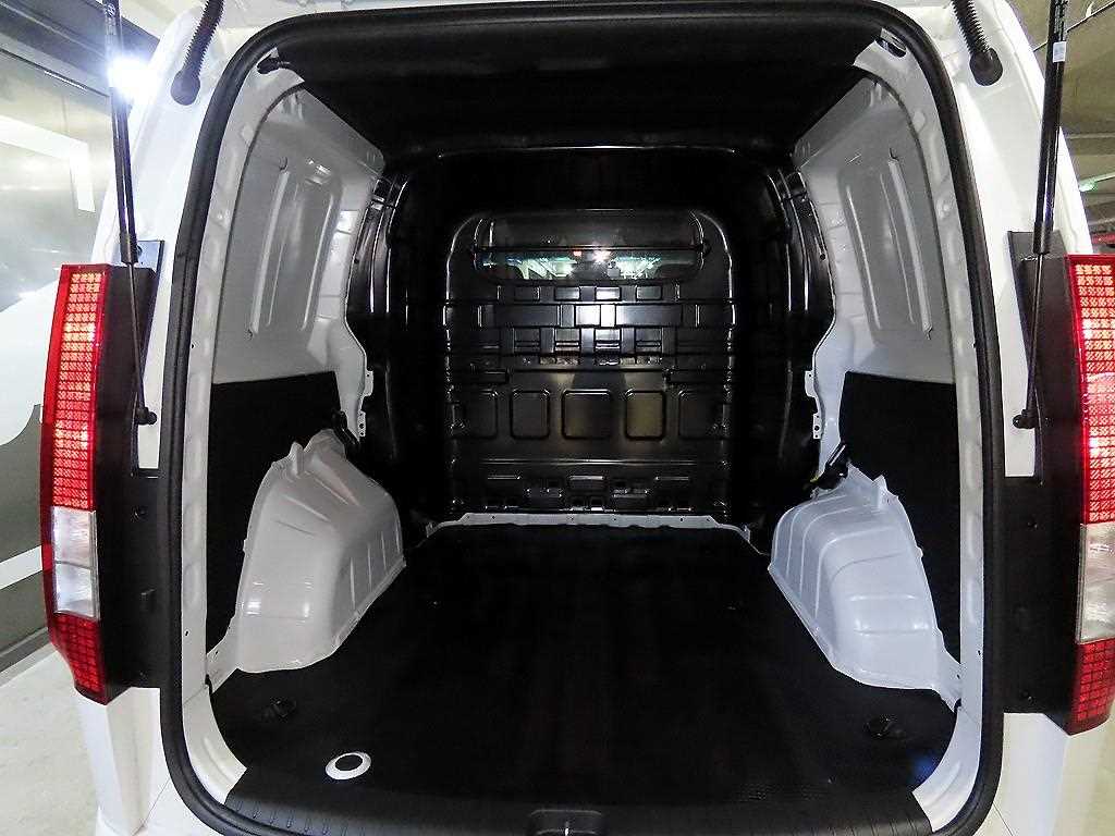 HYUNDAI Staria 2025 Blanco - Importación desde Corea - HF Imports Iquique - Foto 16