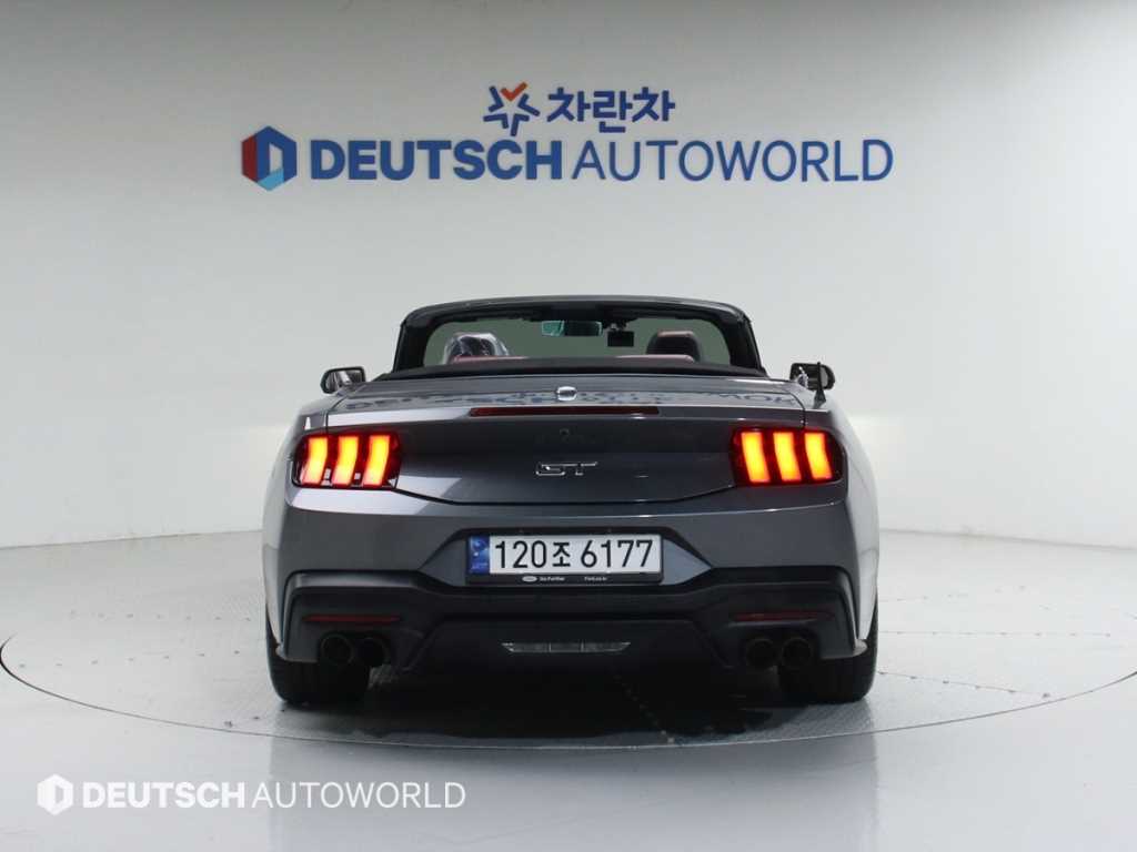 Ford Mustang - Vista 4