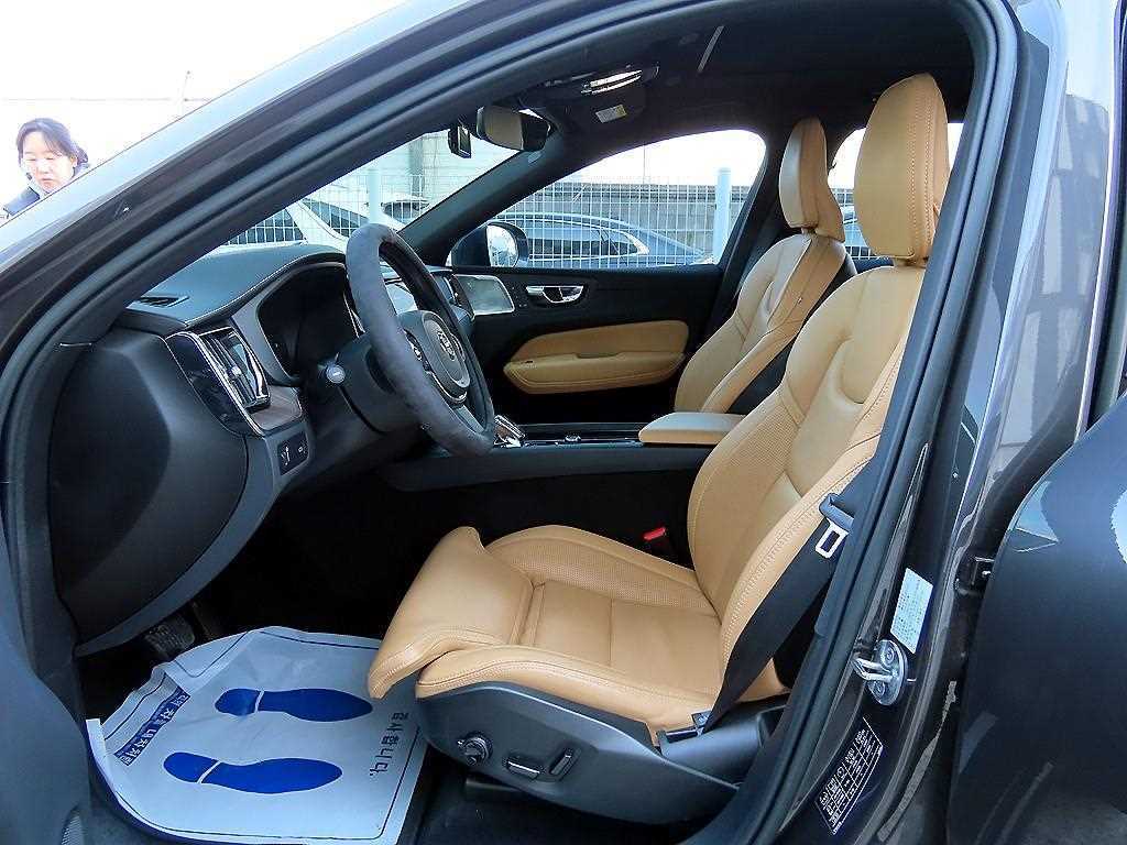 Volvo XC60 - Vista 5