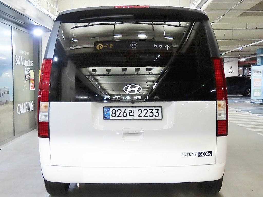 HYUNDAI Staria - Vista 5