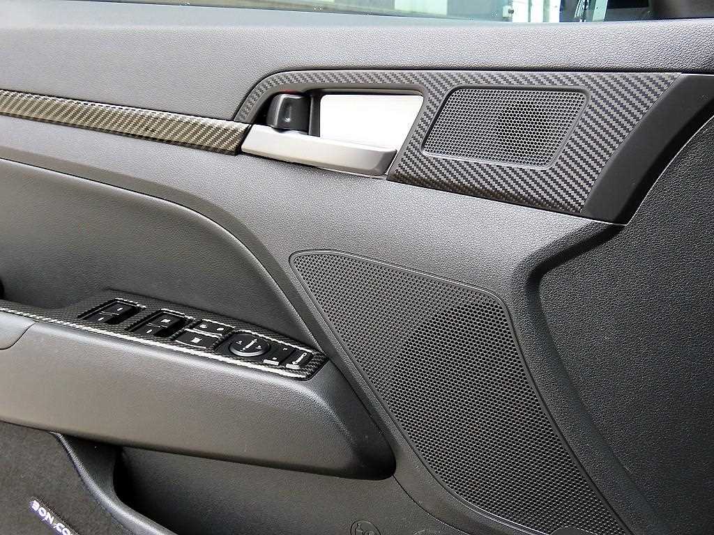 HYUNDAI Avante - Vista 12