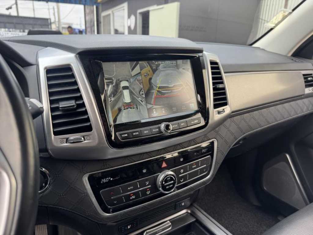 Ssangyong Rexton - Vista 10