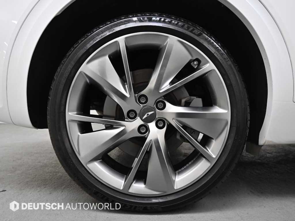 Genesis GV70 - Vista 5