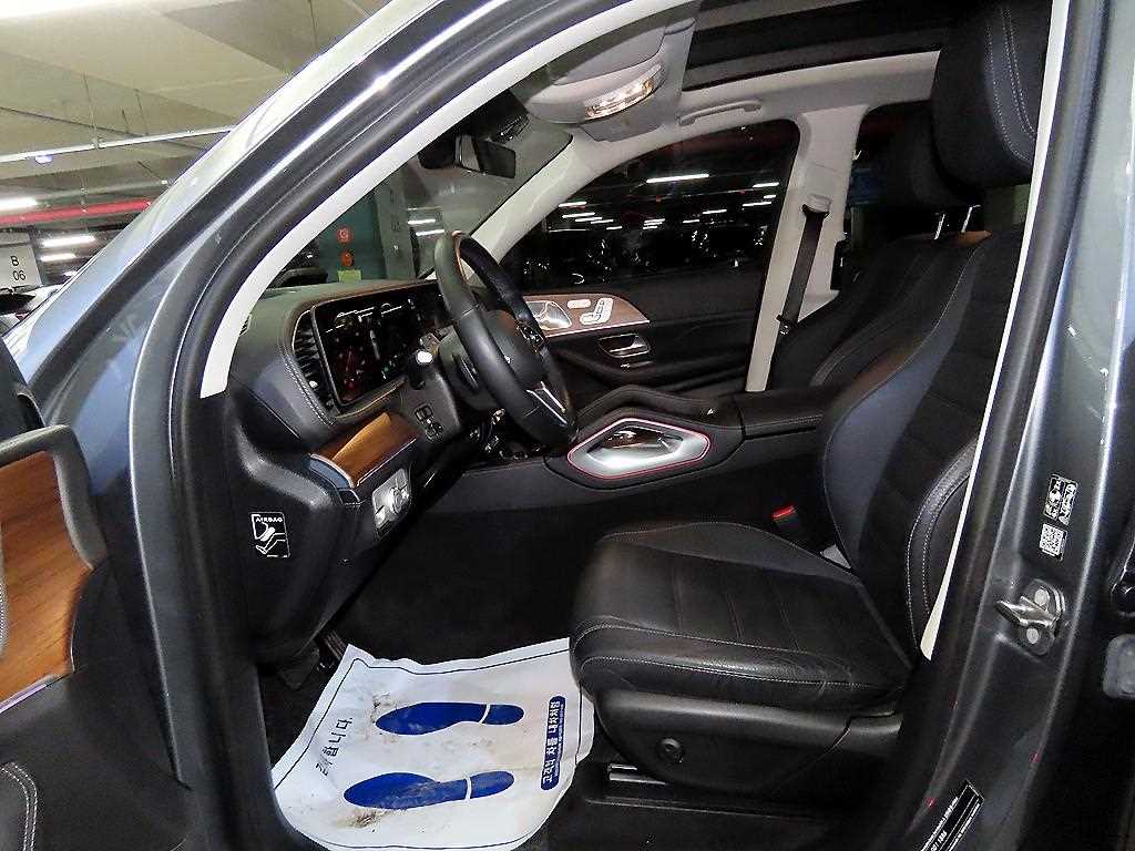 Mercedes Benz GLE Class - Vista 6