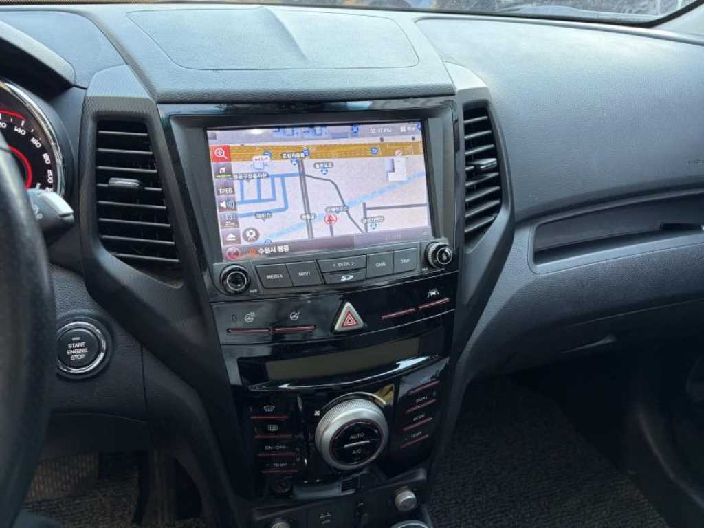 Ssangyong Tivoli - Vista 6