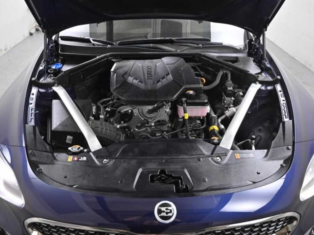 KIA Stinger - Vista 6