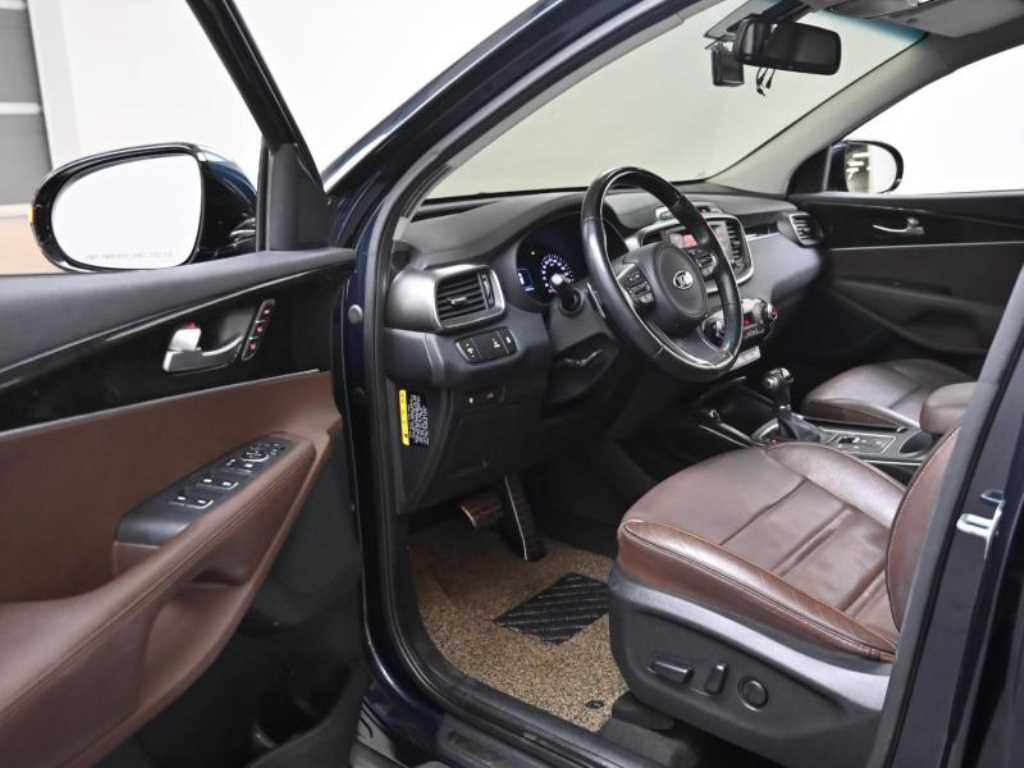 KIA Sorento - Vista 11