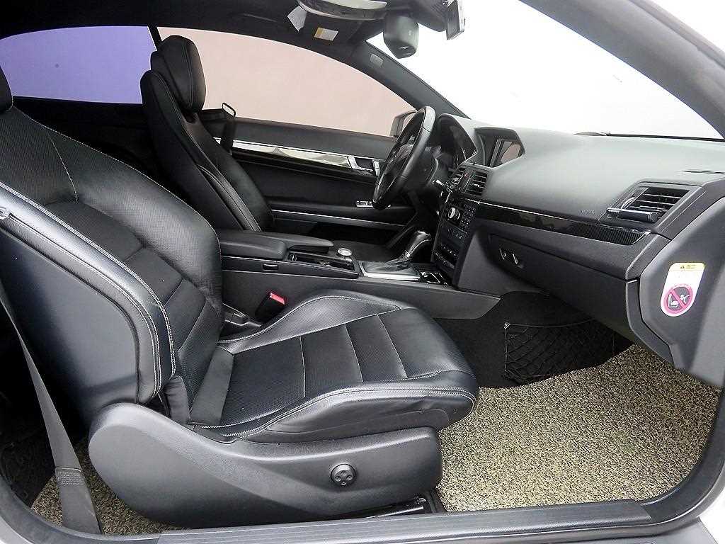 Mercedes Benz E class - Vista 7