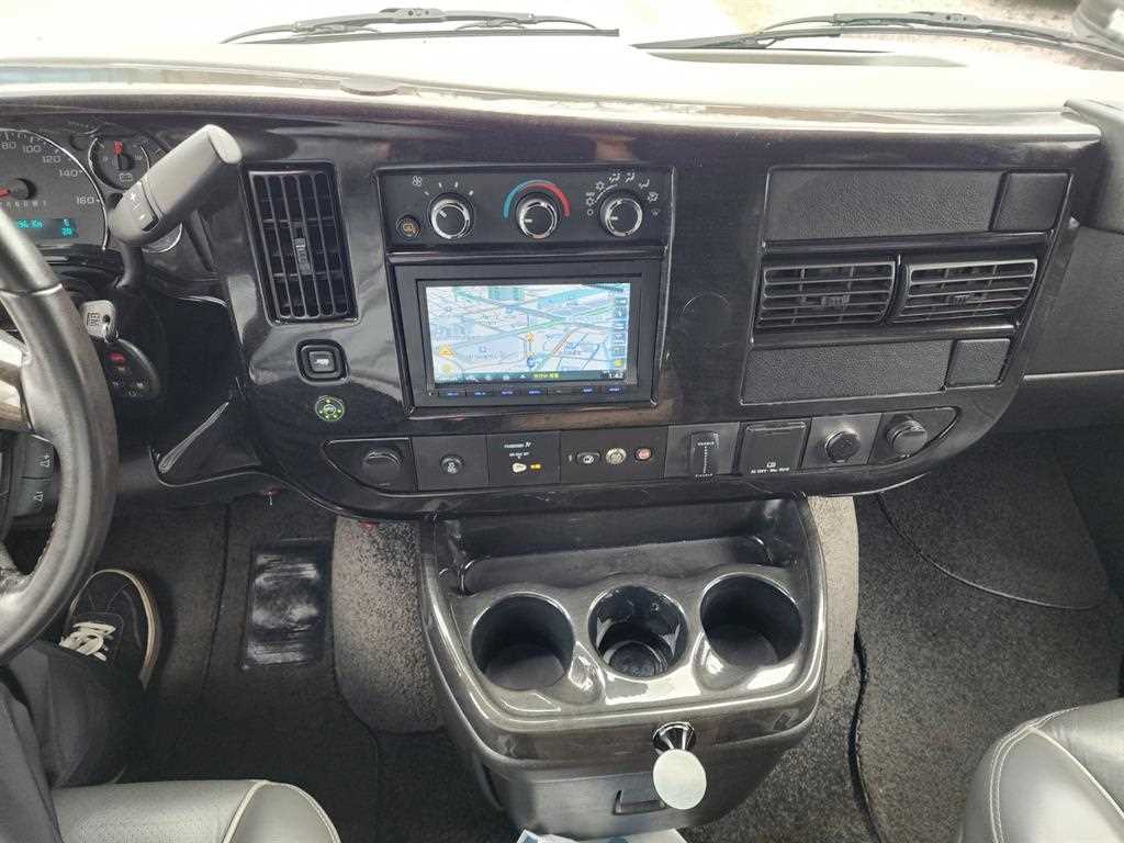 Chevrolet Express van - Vista 9