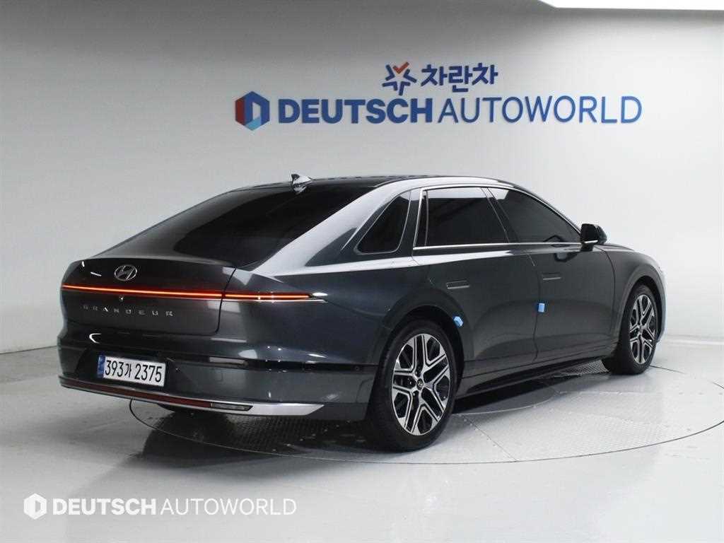HYUNDAI Grandeur - Vista 3