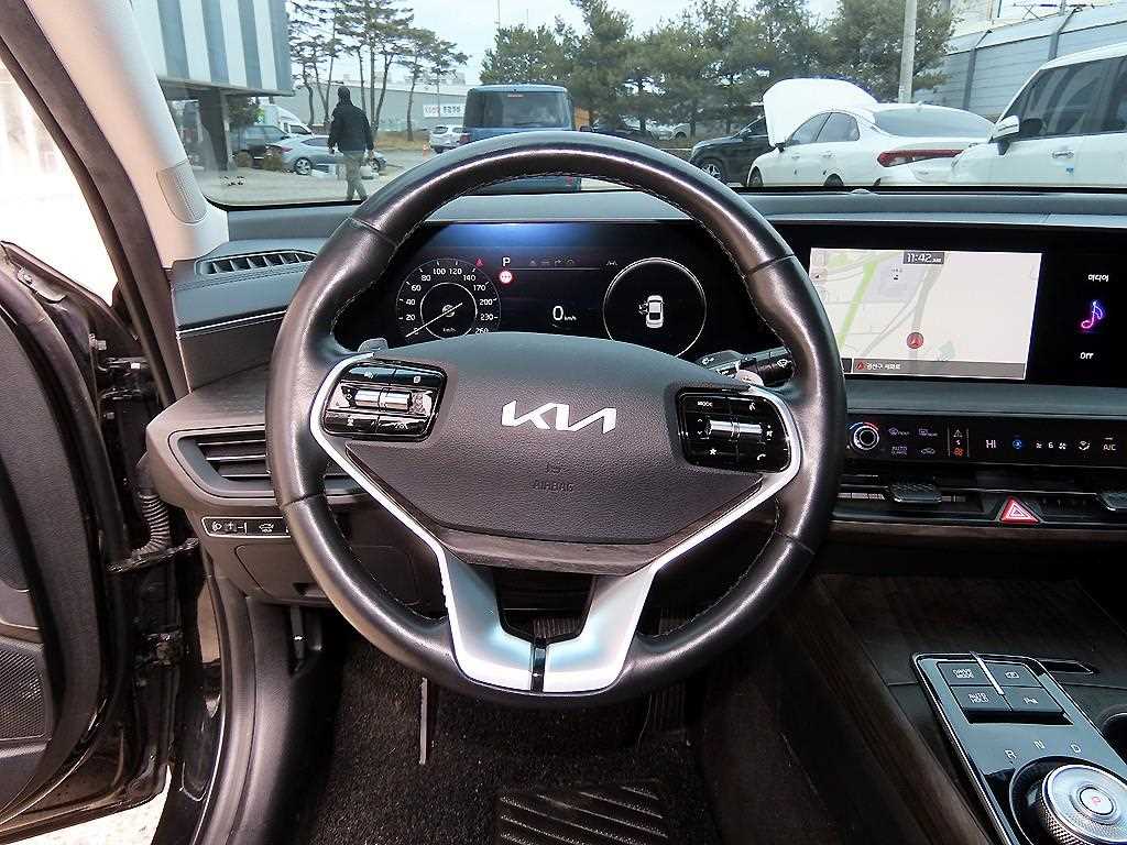 KIA K8 - Vista 8
