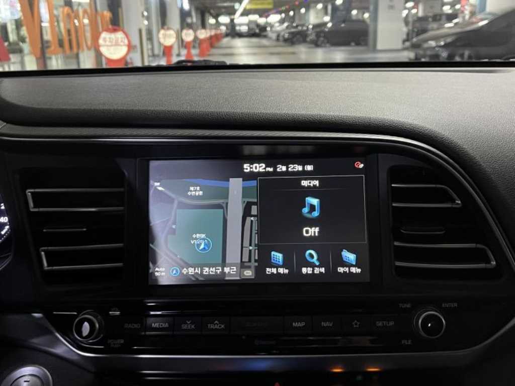 HYUNDAI Avante 2020 Blanco - Importación desde Corea - HF Imports Iquique - Foto 13