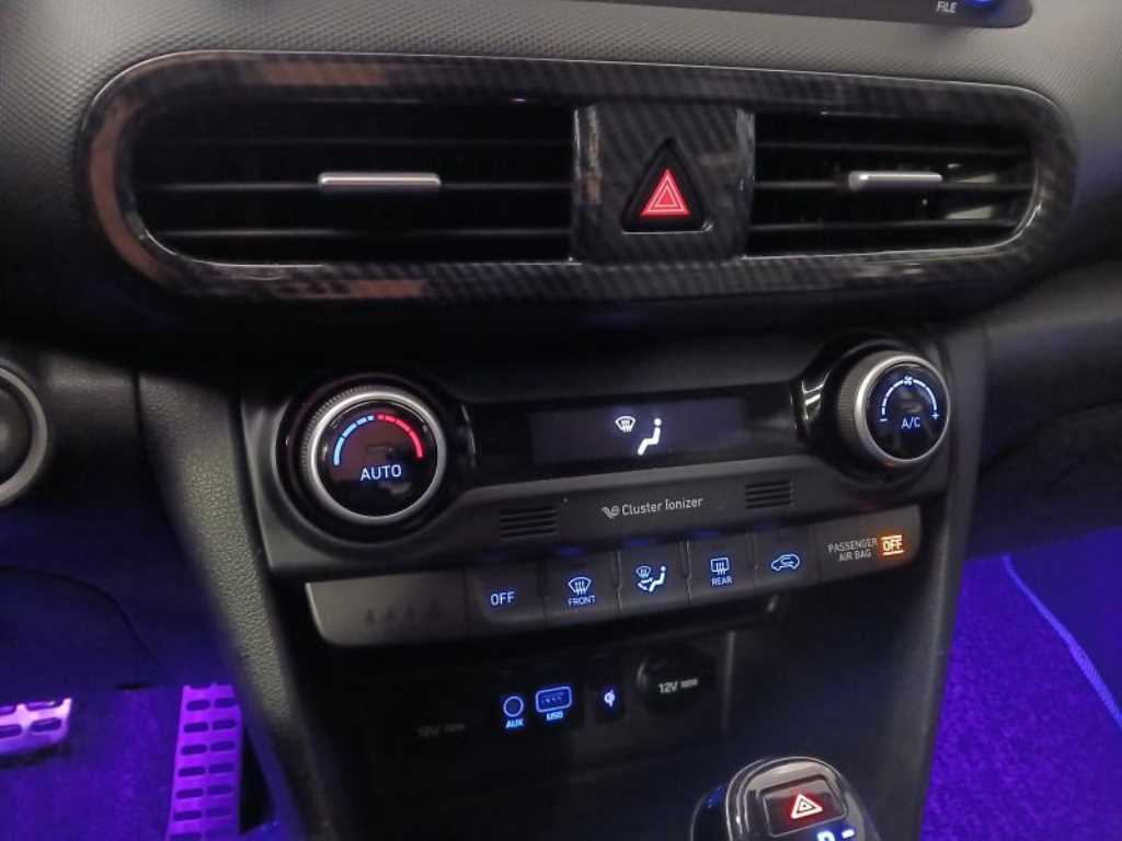 HYUNDAI Kona - Vista 12