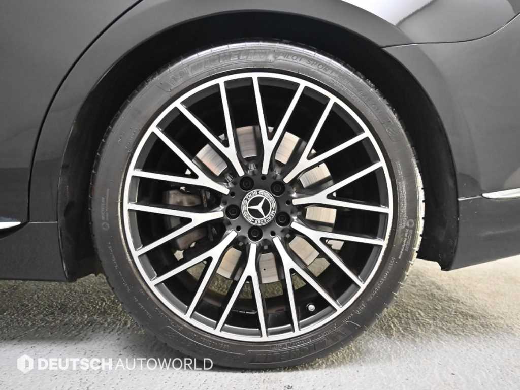 Mercedes Benz S Class - Vista 5