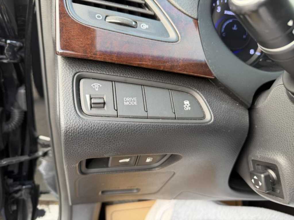 HYUNDAI Grandeur - Vista 11