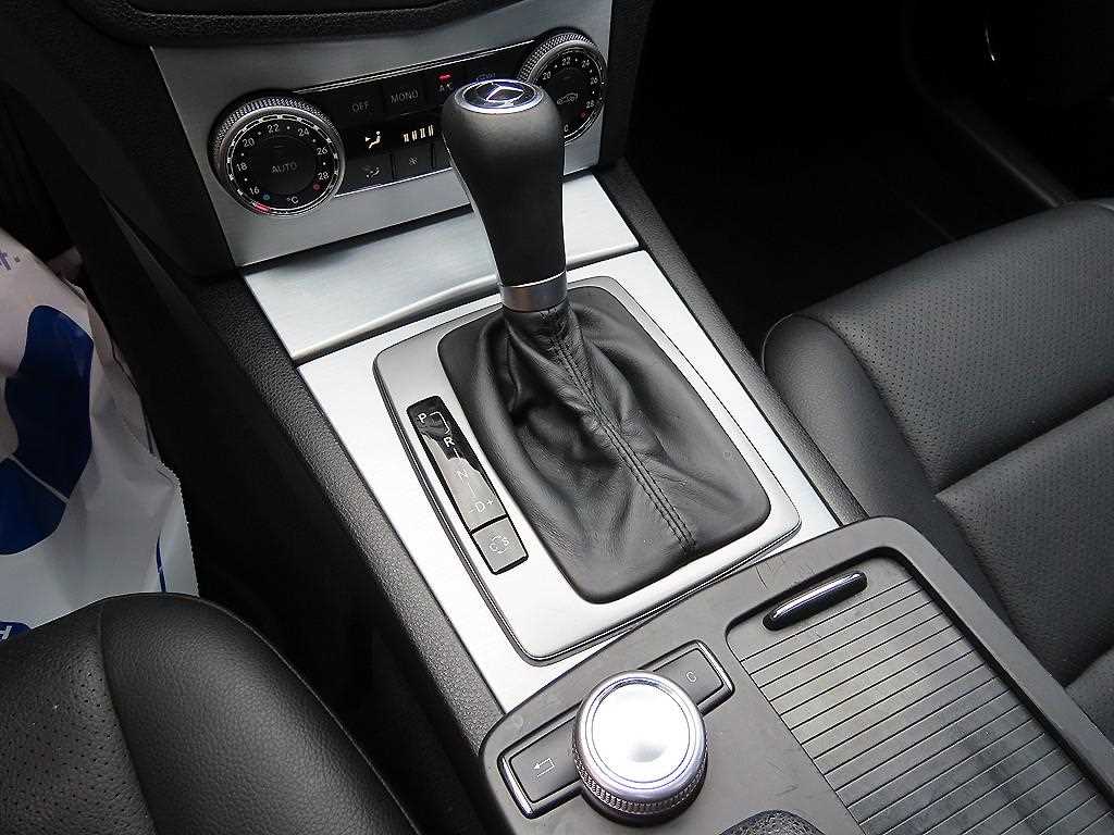 Mercedes Benz C Class - Vista 10