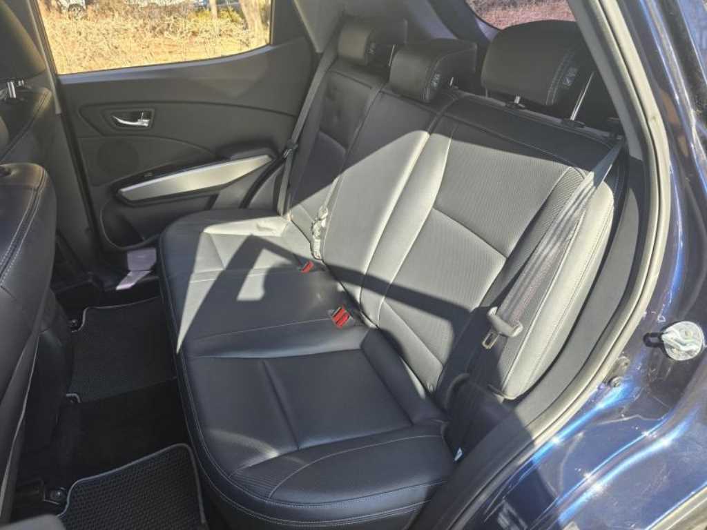 Ssangyong Tivoli - Vista 9