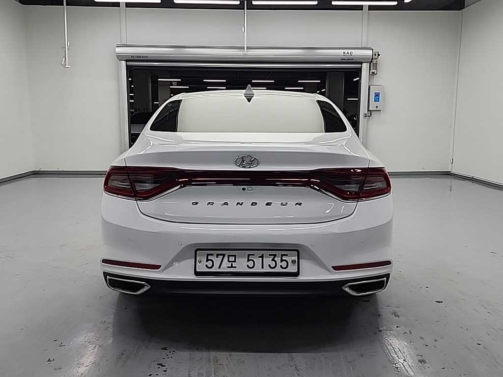 HYUNDAI Grandeur - Vista 3