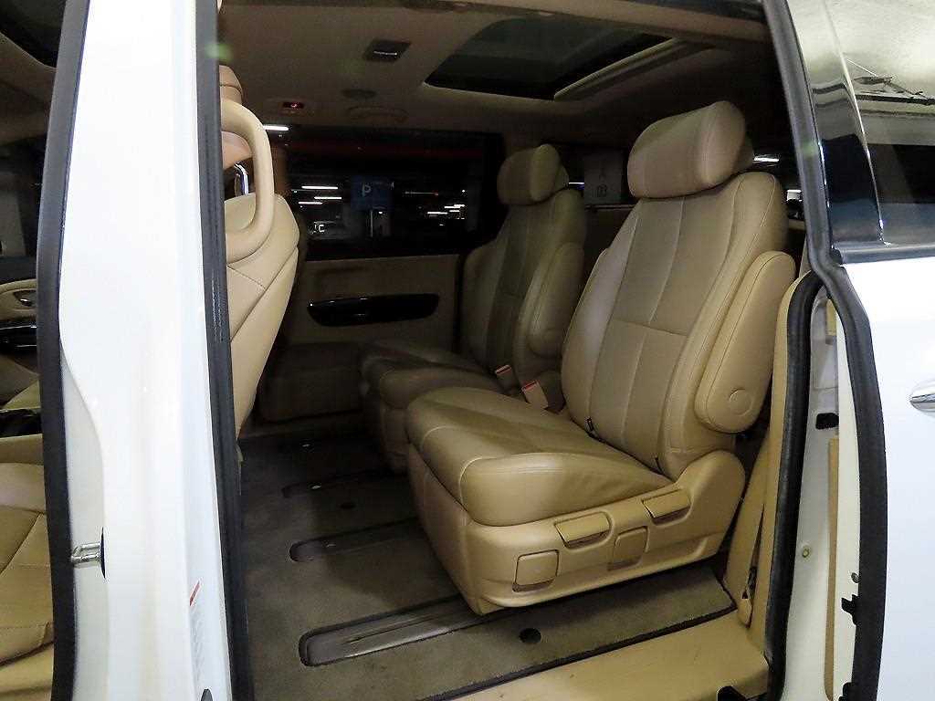 KIA Carnival - Vista 7