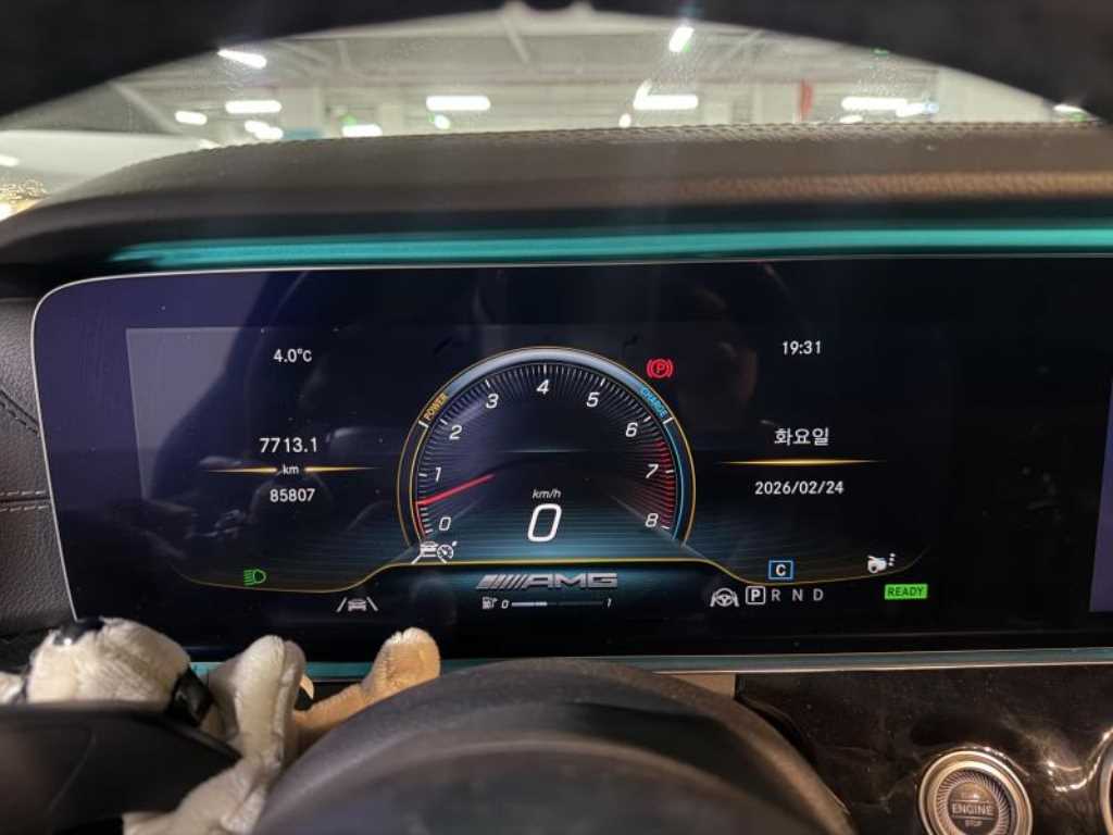 Mercedes Benz AMG GT - Vista 8