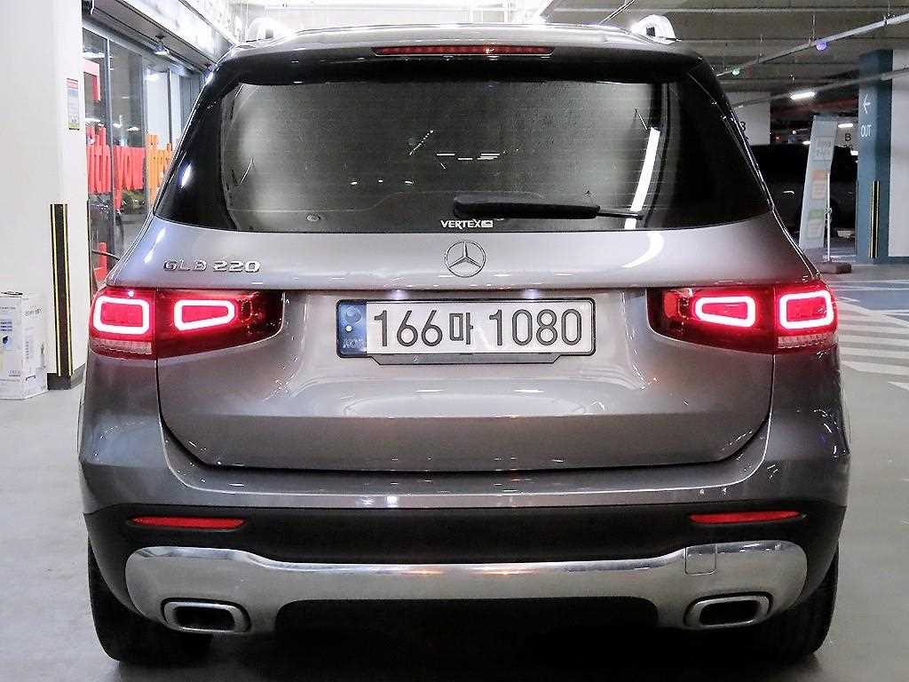 Mercedes Benz GLB Class - Vista 5