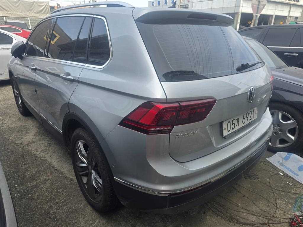 Volkswagen Tiguan - Vista 3