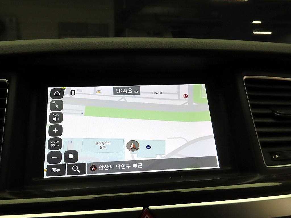 Genesis G80 - Vista 9