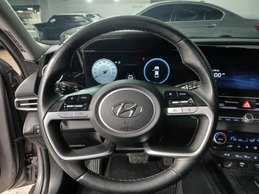 HYUNDAI Avante - Vista 8