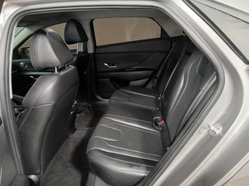 HYUNDAI Avante - Vista 7