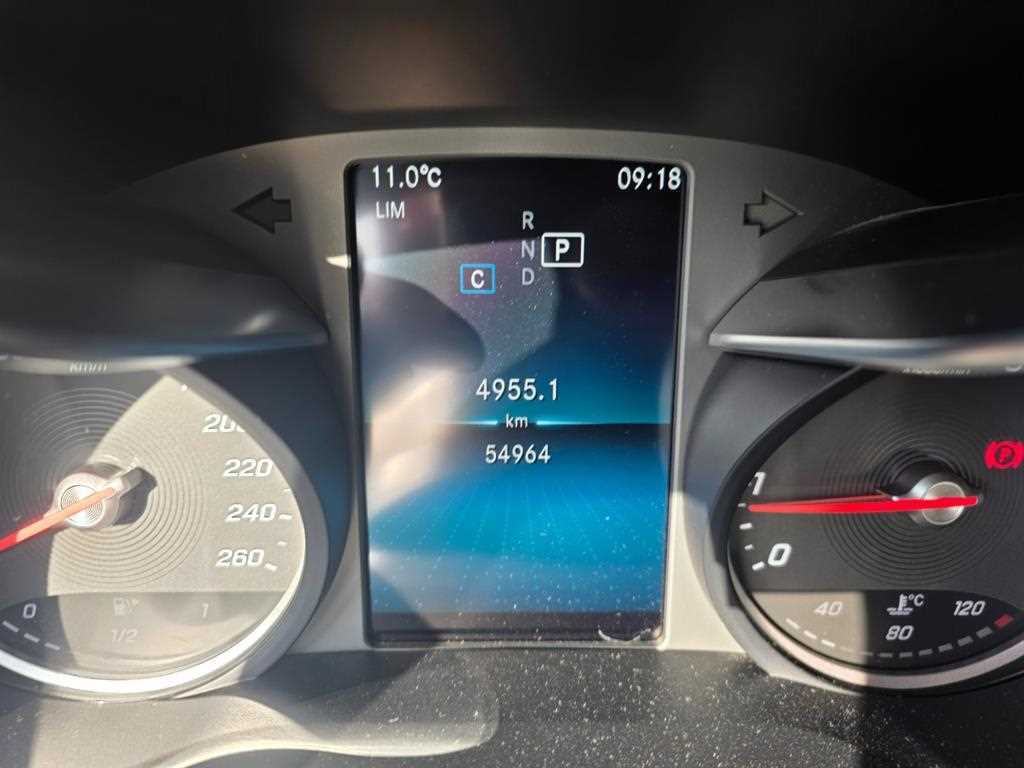 Mercedes Benz C Class - Vista 3