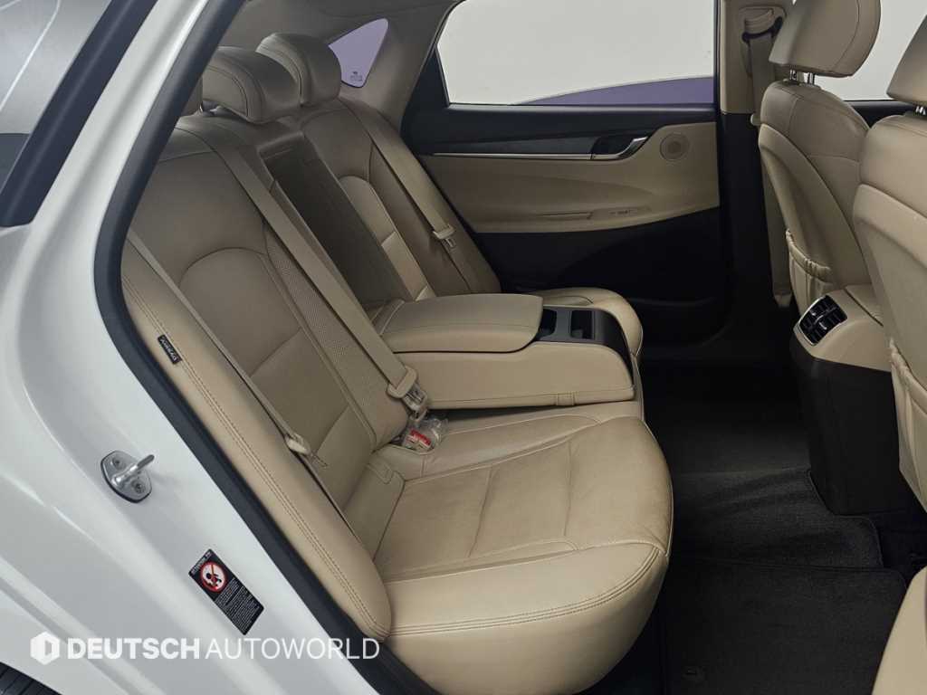 HYUNDAI Grandeur - Vista 12