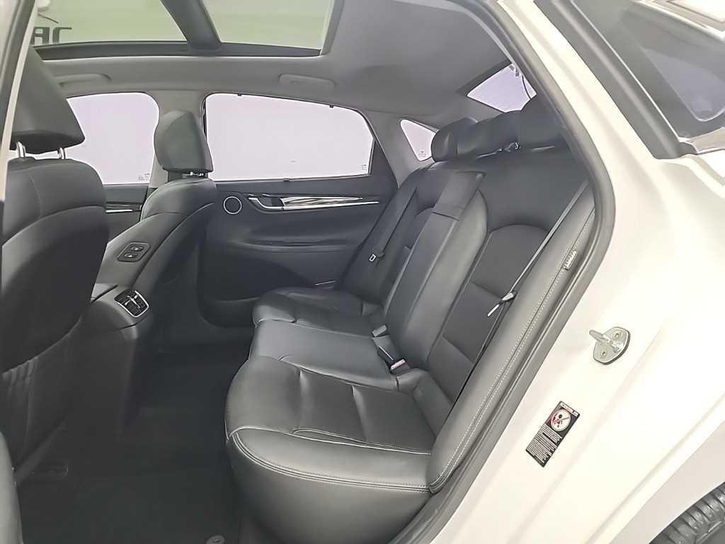 HYUNDAI Grandeur - Vista 12