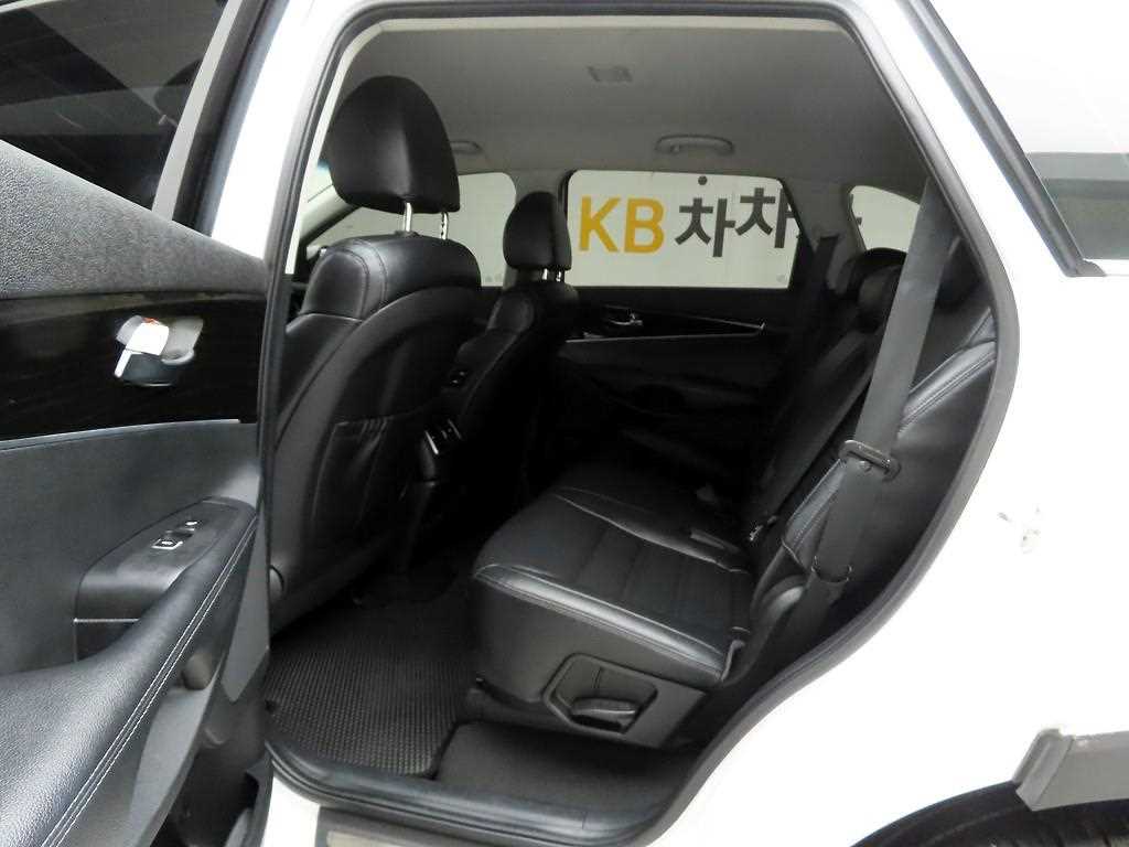 KIA Sorento - Vista 12