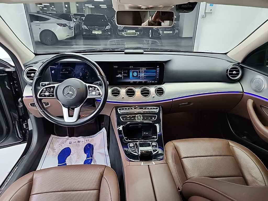 Mercedes Benz E class - Vista 7