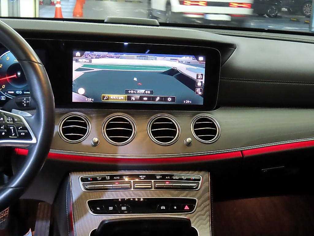 Mercedes Benz E class - Vista 11