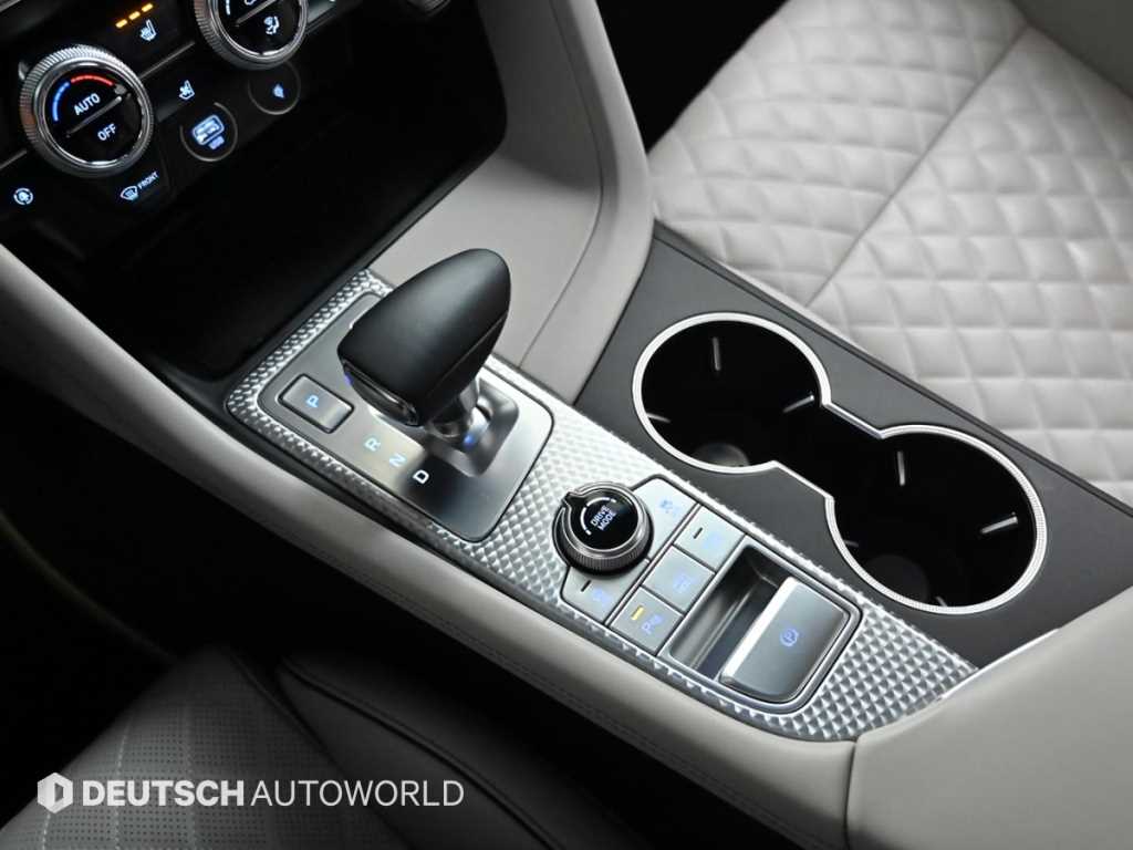 Genesis G70 - Vista 9