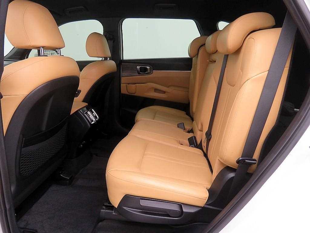 KIA Sorento - Vista 8