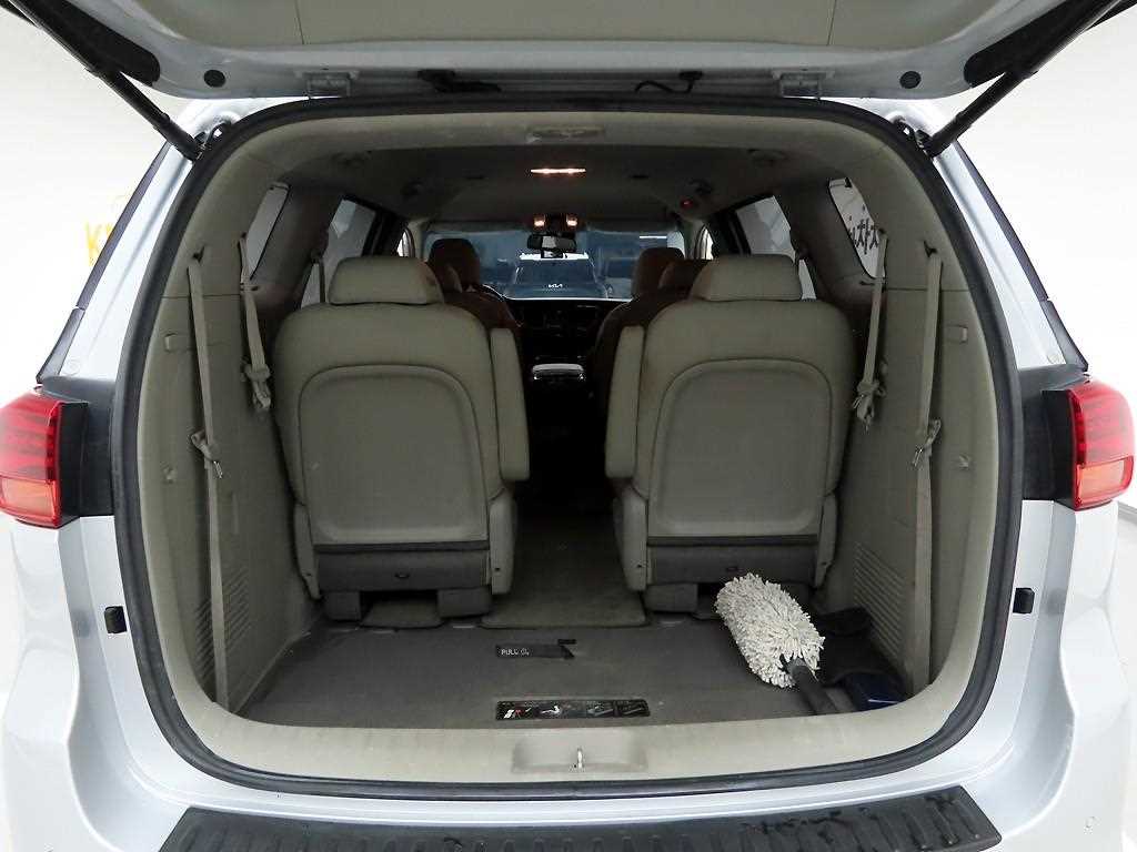 KIA Carnival 2019 Plateado - Importación desde Corea - HF Imports Iquique - Foto 16