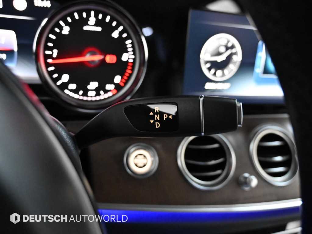 Mercedes Benz E class - Vista 9