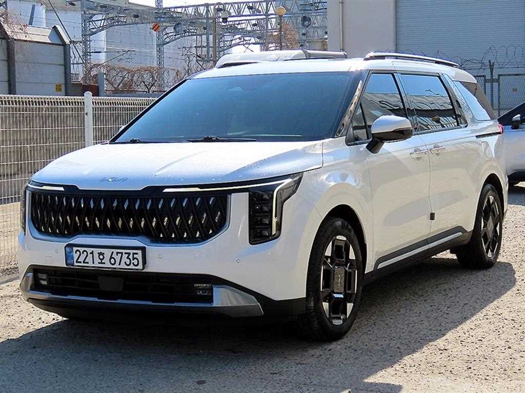 KIA Carnival - Vista 2