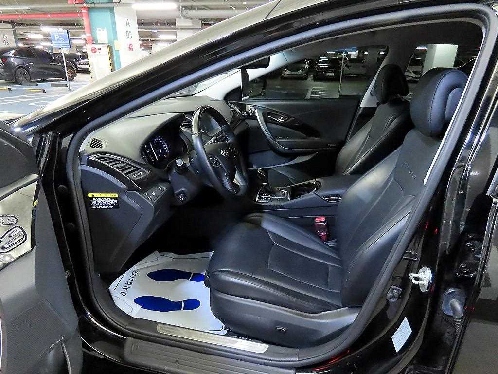 HYUNDAI Grandeur - Vista 6