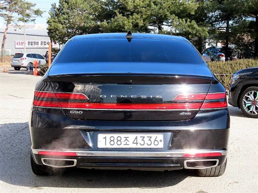 Genesis G90 - Vista 4