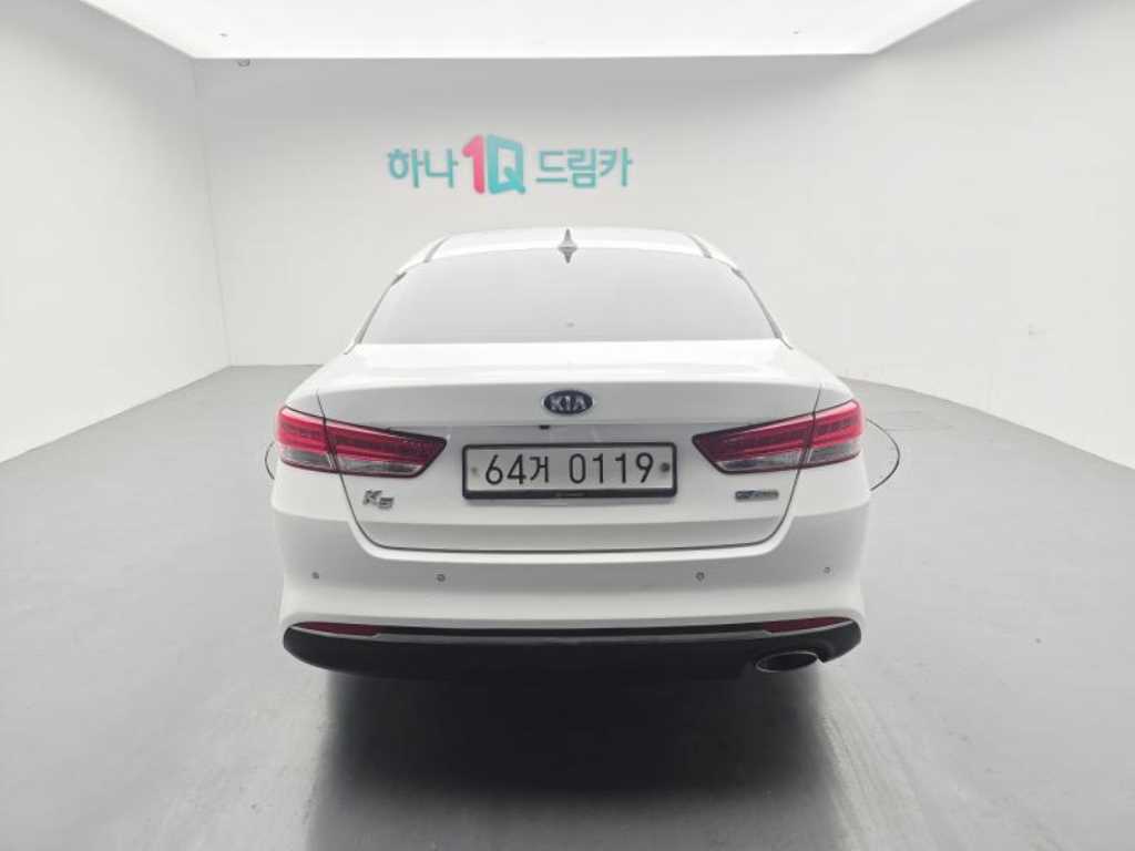 KIA K5 - Vista 5