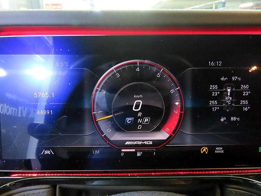 Mercedes Benz G Class (G Wagen) - Vista 9