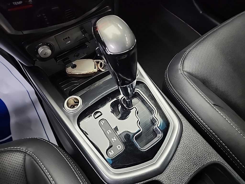 Ssangyong Tivoli - Vista 8