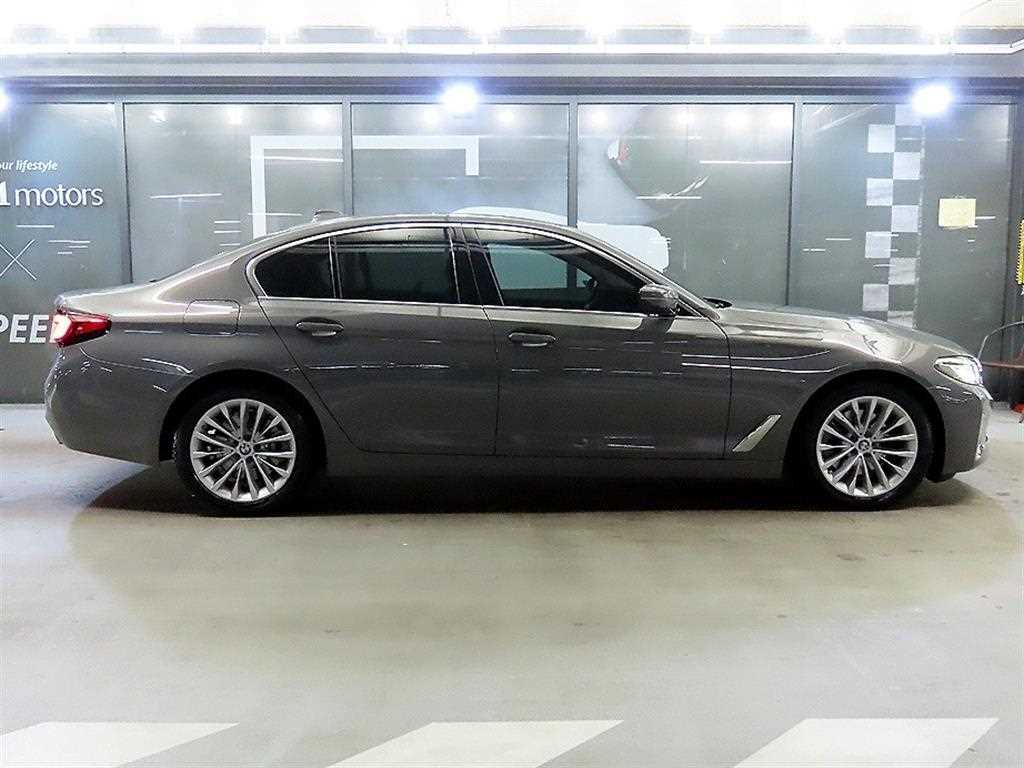 BMW 5 Series - Vista 3