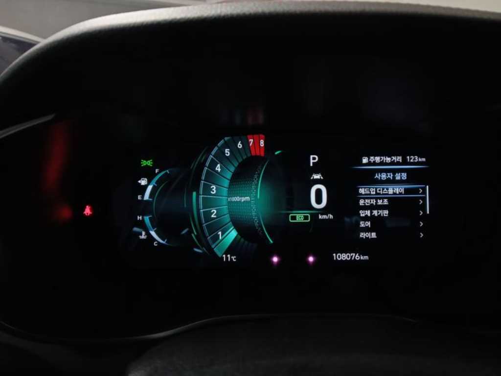 Genesis G70 - Vista 9