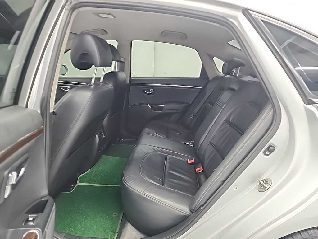 HYUNDAI Grandeur - Vista 12