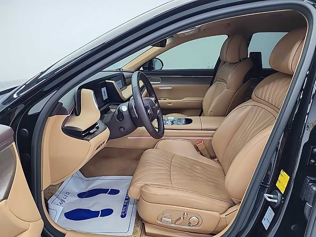 Genesis G90 - Vista 11